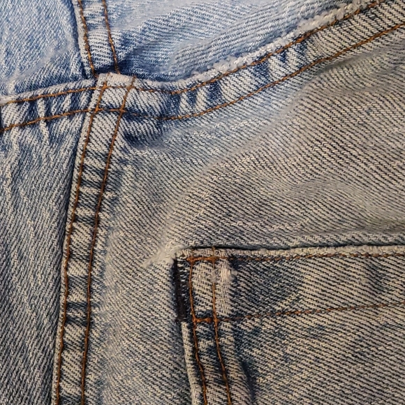 Levi's 501 93 Cropped Jeans - Picture 7 of 12